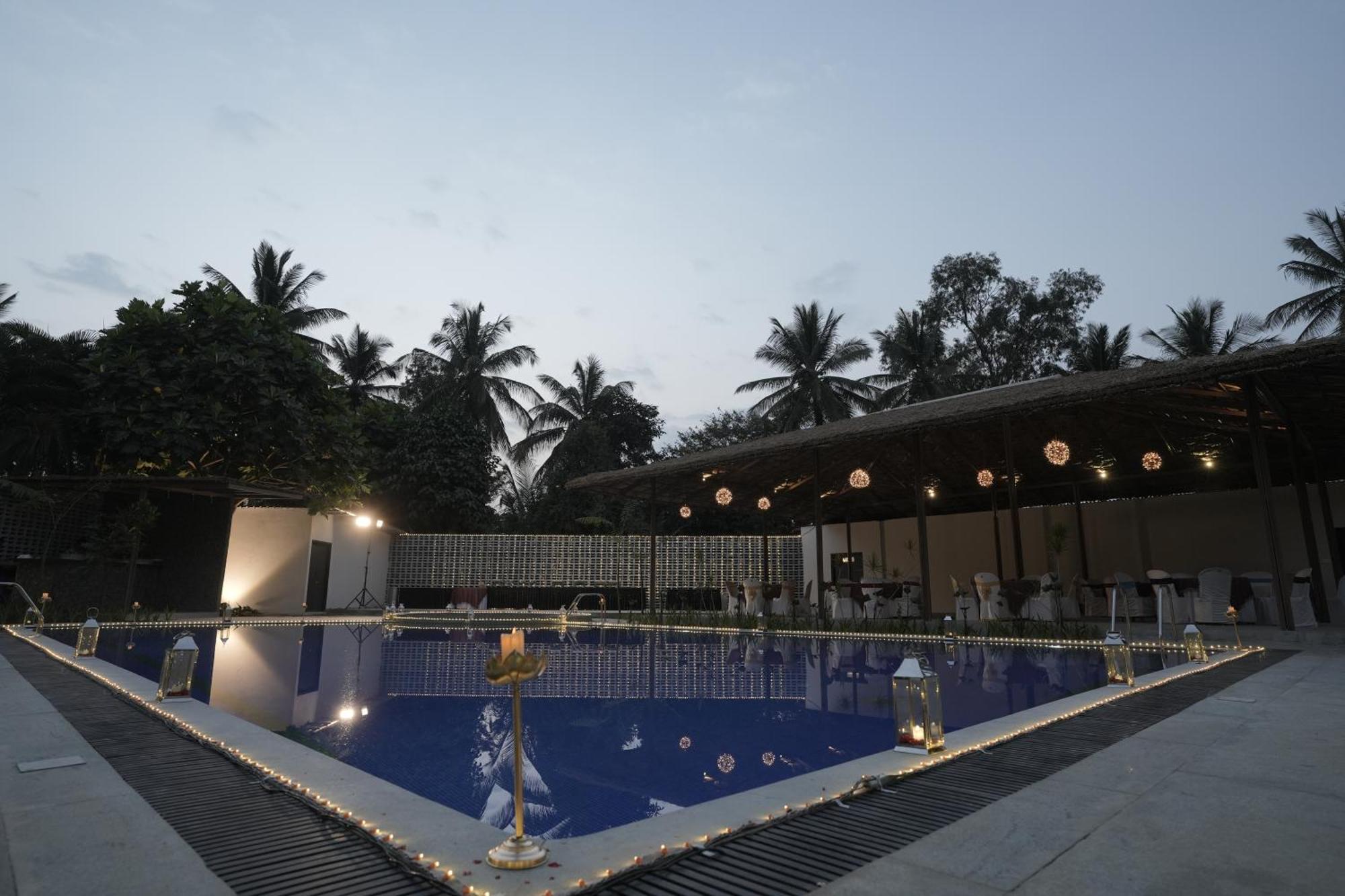 Vanya Settahalasur Luaran gambar